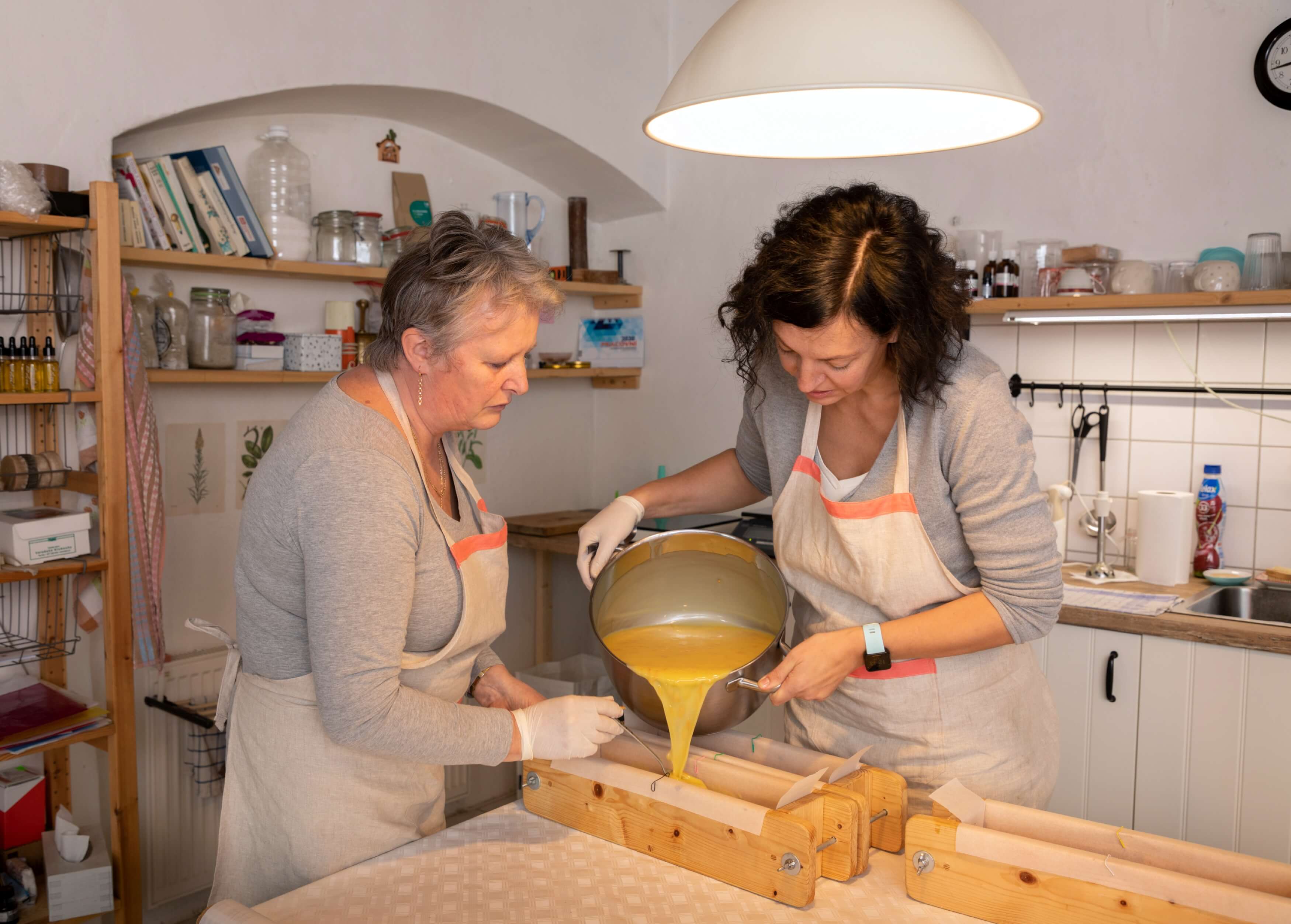 Fotografie - lidé z mýdlárny Koukol