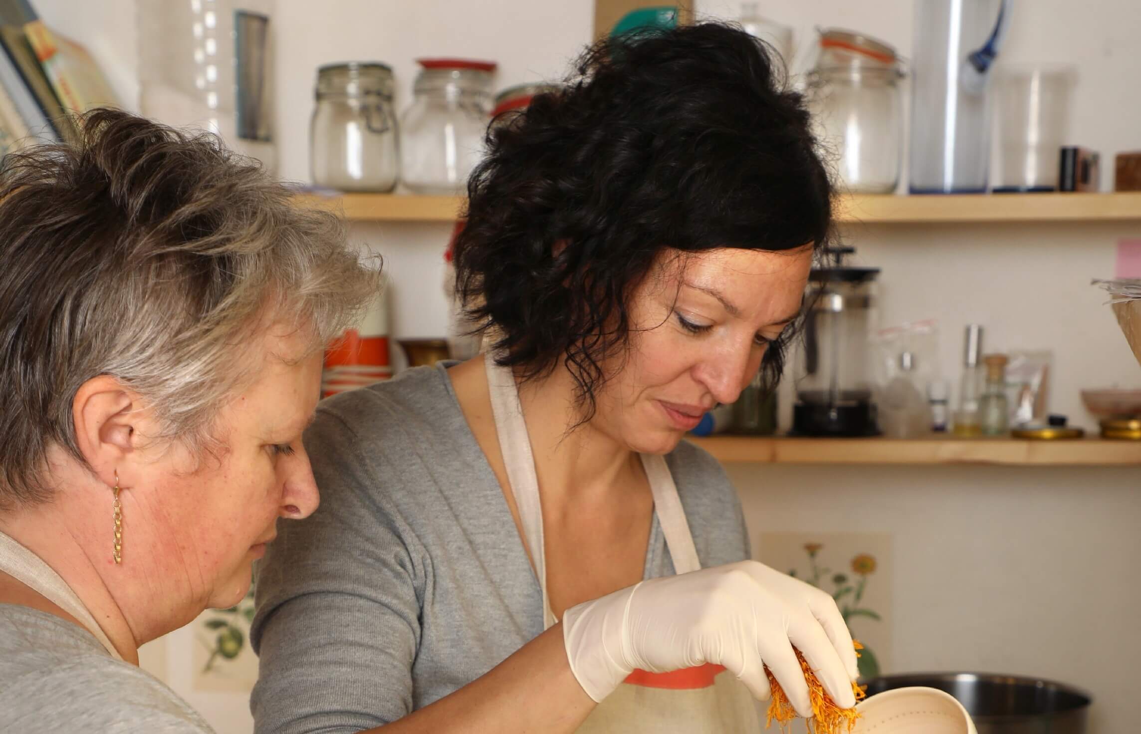 Fotografie - lidé z mýdlárny Koukol