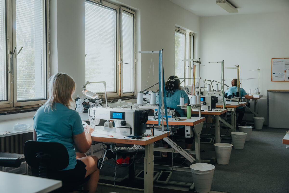 Fotografie - Ukrajinky ve firmě Bamboolik